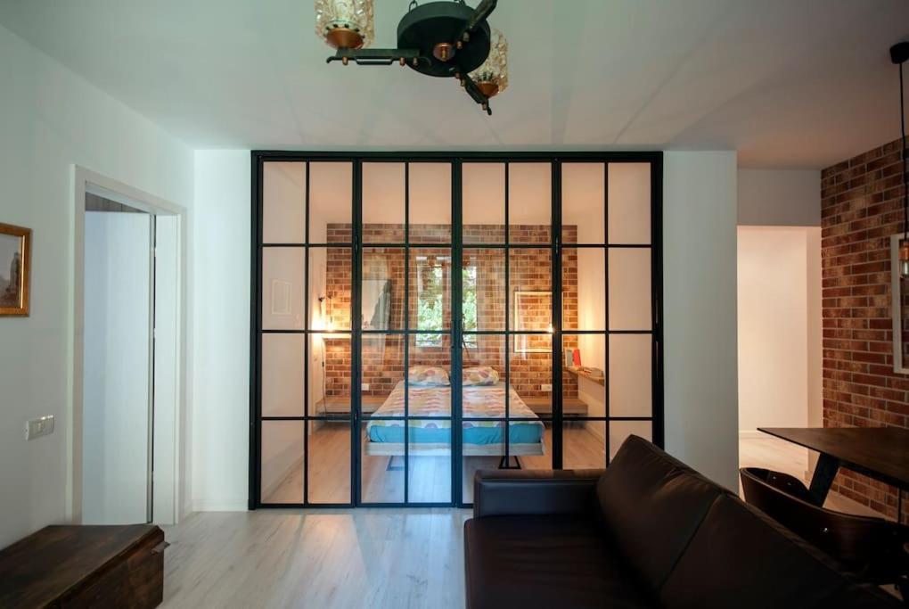 Retro Midtown Apartment Bucureşti Eksteriør bilde
